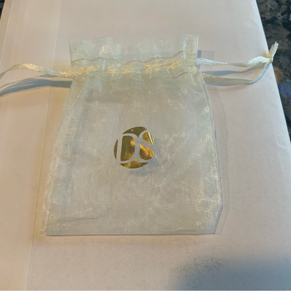 “Obsession” emerald cut solitaire  bracelet - Picture 3 of 5